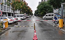 工業(yè)級道閘的100次考驗